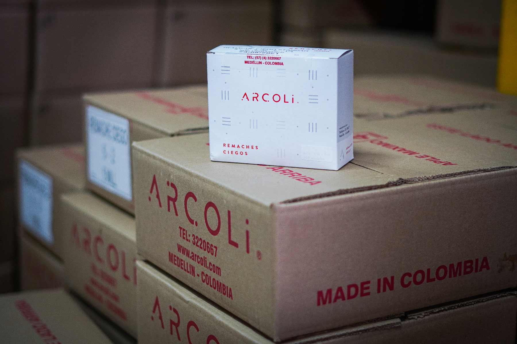 Cajas ARCOLi. Made in Colombia listas para despacho